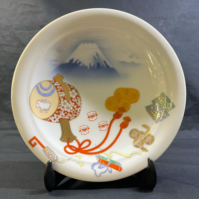 深川製磁　富士山吉祥飾り皿