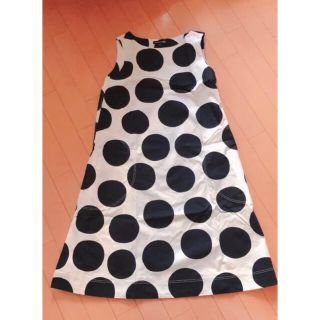 ユニクロ(UNIQLO)の【美品】UNIQLO×marimekko コラボ　ワンピース　ドット(ひざ丈ワンピース)