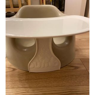 バンボ(Bumbo)のバンボ　サンドベージュ　プレートレイ付き　美品(その他)