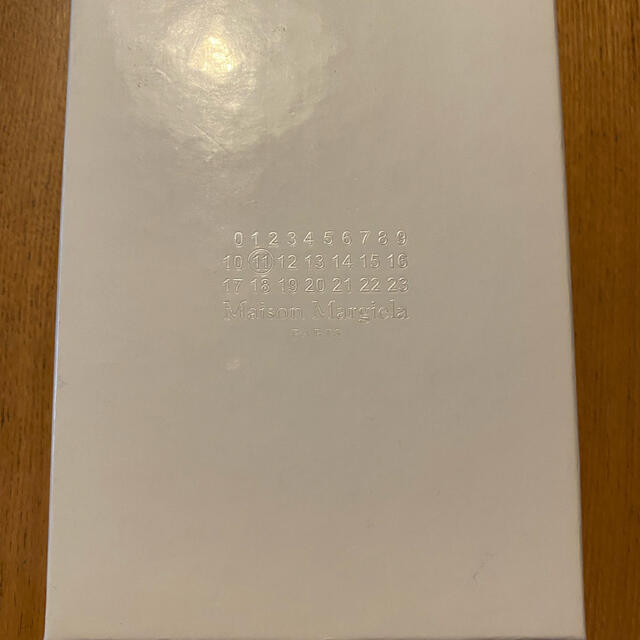 Maison Martin Margiela(マルタンマルジェラ)のMaison Margiera ジップカードケース メンズのファッション小物(名刺入れ/定期入れ)の商品写真