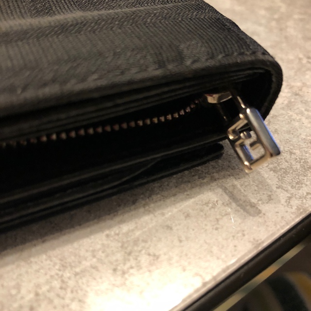 FENDI(フェンディ)のお値下げしました‼️FENDI 2つ折り財布 レディースのファッション小物(財布)の商品写真