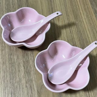 ルクルーゼ(LE CREUSET)の【専用】ルクルーゼ　フラワーディッシュセット　ピンク(食器)