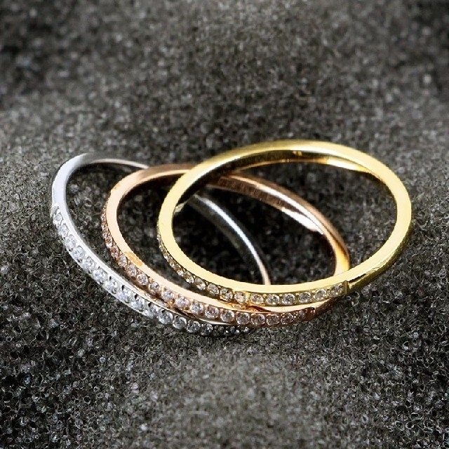 417★極細1.5mmCZダイヤモンド ハーフリング レディースのアクセサリー(リング(指輪))の商品写真