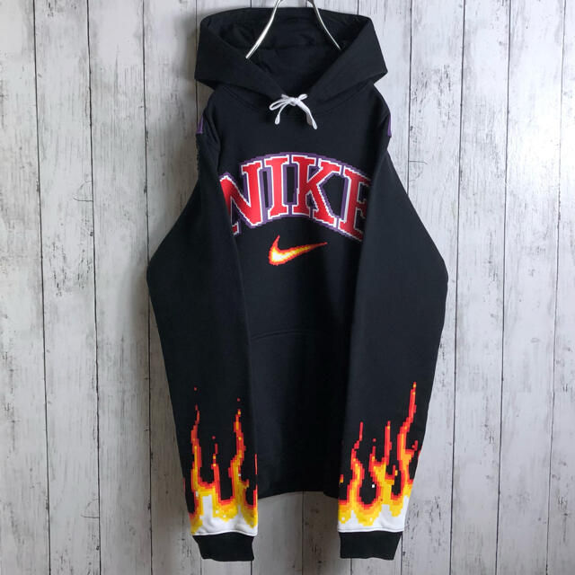 NIKE(ナイキ)の【新品】【USモデル】【両面デザイン】ナイキ ビッグロゴ アーチロゴ パーカー メンズのトップス(パーカー)の商品写真