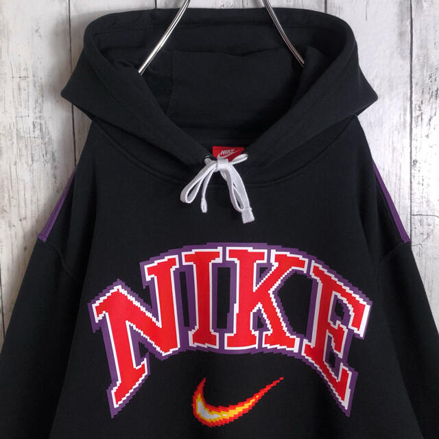 NIKE(ナイキ)の【新品】【USモデル】【両面デザイン】ナイキ ビッグロゴ アーチロゴ パーカー メンズのトップス(パーカー)の商品写真