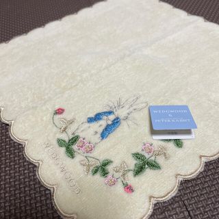 ウェッジウッド(WEDGWOOD)の【新品未使用】ウェッジウッド ピーターラビット 刺繍 タオルハンカチ(ハンカチ)