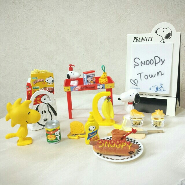 Snoopy お値下げしました スヌーピー ミニチュアセット 計3種の箱4個分 の通販 By Pittan S Shop スヌーピーならラクマ