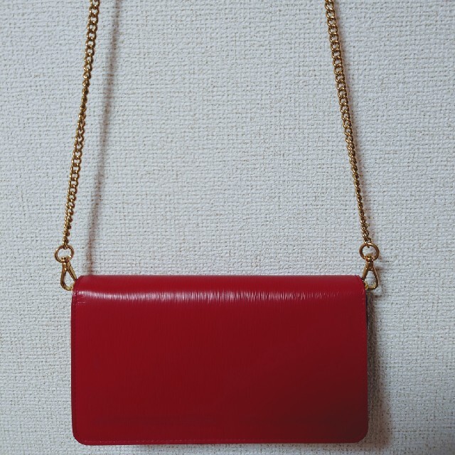 してました PRADA ウォレットチェーンの通販 by Bebi's shop|プラダ ...