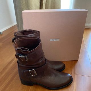 MIU MIUのフリマアイテム一覧 MIU MIUのフリマアイテム一覧
