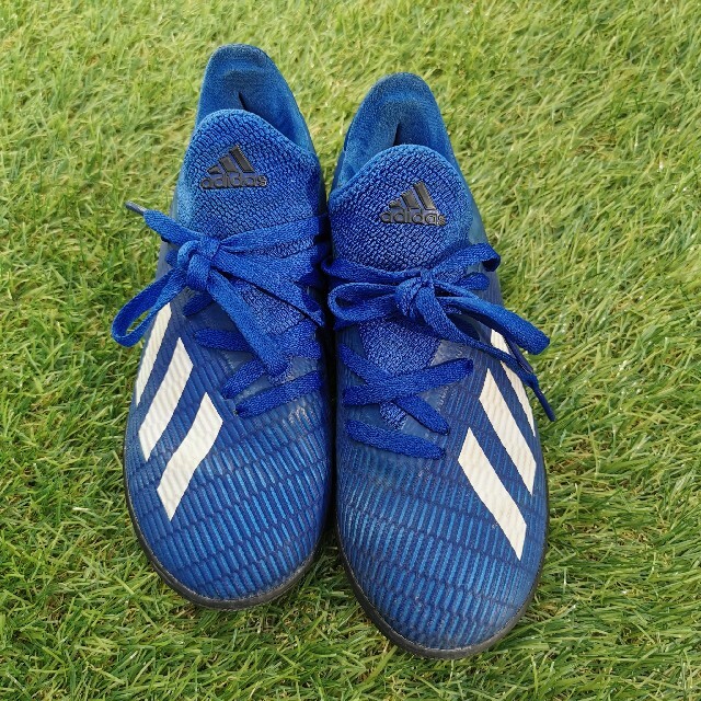 Adidas アディダス 子ども サッカー トレーニングシューズ 19cm キッズ 運動靴の通販 By Teamommy S Shop アディダス ならラクマ