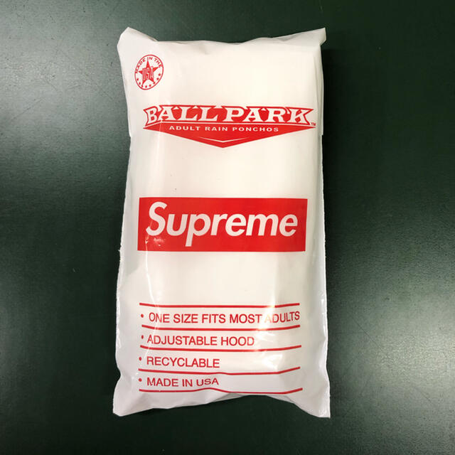 Supreme(シュプリーム)のSupreme Ballpark™ Poncho メンズのジャケット/アウター(ポンチョ)の商品写真