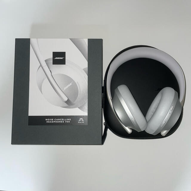 BOSE(ボーズ)のBose Noise Cancelling Headphones 700  スマホ/家電/カメラのオーディオ機器(ヘッドフォン/イヤフォン)の商品写真