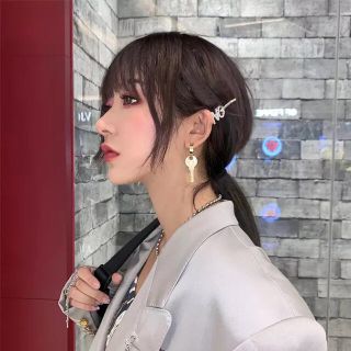 【NEW】インポート♡K-POP キードロップピアス/G(ピアス)