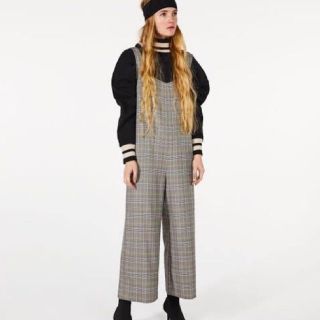 ザラ(ZARA)の【値下げ！ZARA チェック柄サロペット オールインワン】(サロペット/オーバーオール)