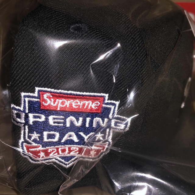 Supreme(シュプリーム)のNo Comp Box Logo New Era メンズの帽子(キャップ)の商品写真