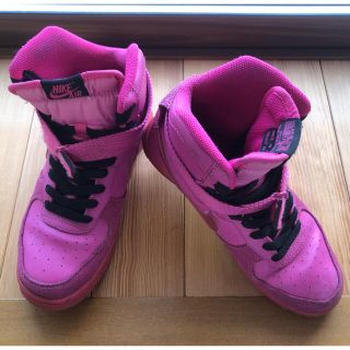 ナイキ(NIKE)の【NIKE】AIR FEATHER HIGH(ウィメンズ エア フェザー )(スニーカー)