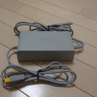 ウィーユー(Wii U)のwiiU 本体用ACアダプター純正品(携帯用ゲーム機本体)