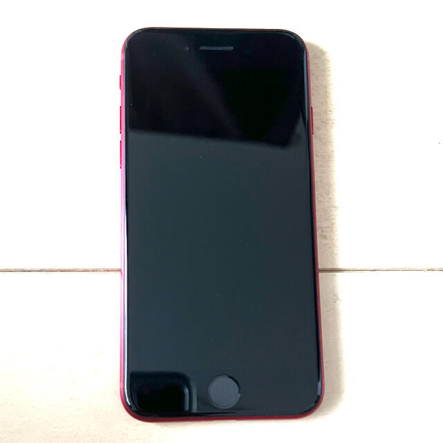 iPhone(アイフォーン)のiPhone SE 2 レッド SIMフリー 64GB スマホ/家電/カメラのスマートフォン/携帯電話(スマートフォン本体)の商品写真