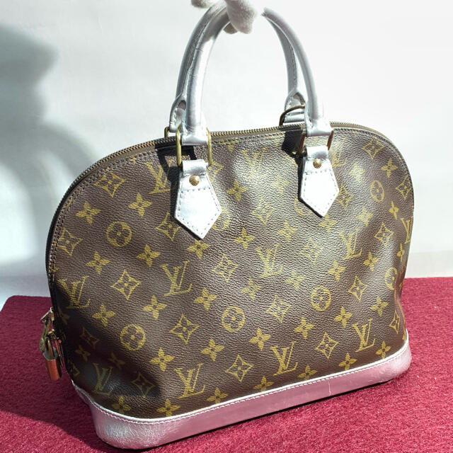 LOUIS VUITTON(ルイヴィトン)の目玉　ルイヴィトン　アルマ　M51130 モノグラム　シルバー　レディース　美品 レディースのバッグ(ハンドバッグ)の商品写真