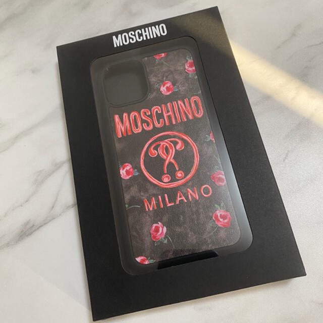 残り１【新品】Moschino モスキーノ バラ柄 iPhone11Proケース