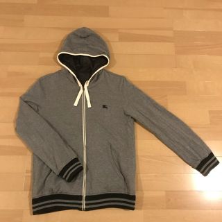 バーバリーブラックレーベル(BURBERRY BLACK LABEL)の(美品)サイズ２(Ｍ)バーバリーブラックレーベル リバーシブル パーカー(パーカー)