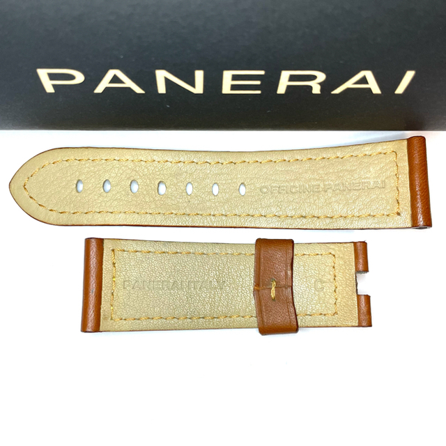 PANERAI(パネライ)の【美品】パネライ純正ベルト ケース径44mm Dバックル用 メンズの時計(レザーベルト)の商品写真