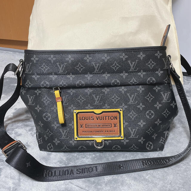 LOUIS VUITTON モノグラム エクリプス メッセンジャーバッグ