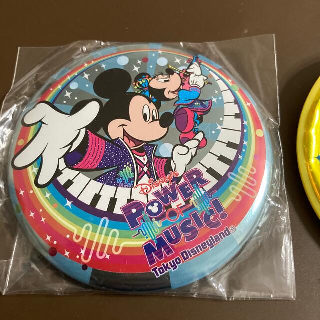 Disney(ディズニー)のディズニーバッチ　非売品　記念バッチ　お土産バッチ エンタメ/ホビーのアニメグッズ(バッジ/ピンバッジ)の商品写真