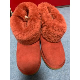 アグ(UGG)の【送料無料】UGG Bailey Button ベイリーボタン RED 美品(ブーツ)