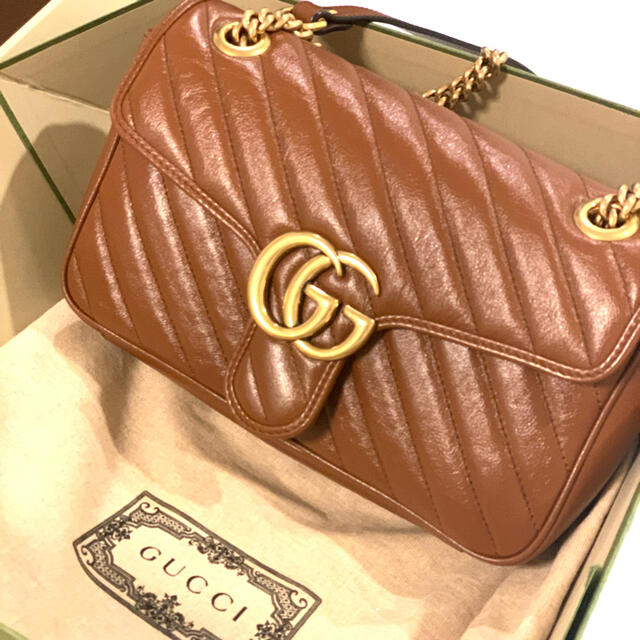 Gucci(グッチ)のGUCCIバック　正規品　レアカラー　キャメルブラウン　美品　半額以下　 レディースのバッグ(ショルダーバッグ)の商品写真
