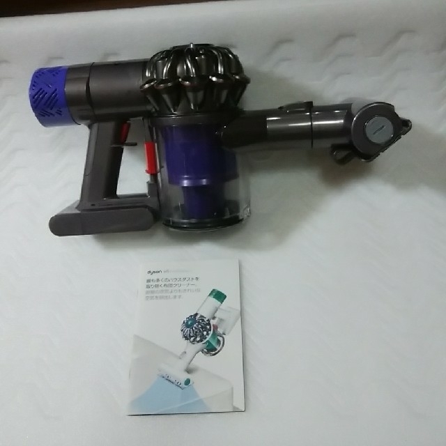 Dyson(ダイソン)のv6 trigger + α　ダイソン ハンディクリーナー スマホ/家電/カメラの生活家電(掃除機)の商品写真