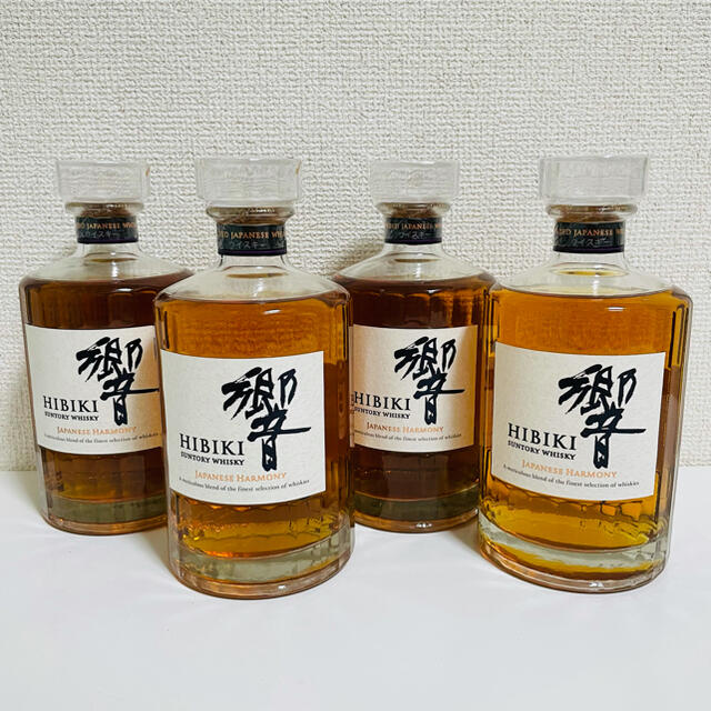 【送料無料】響　ジャパニーズハーモニー　700ml  4本セット