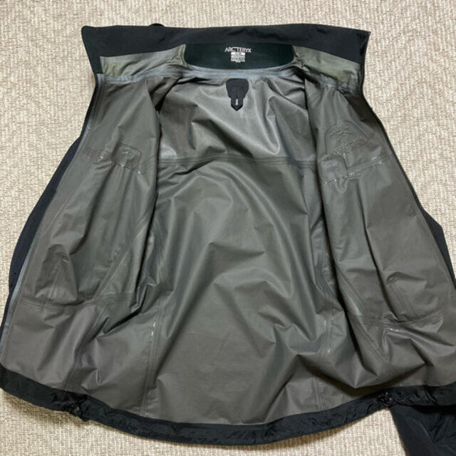 ARC'TERYX(アークテリクス)のARC’TERYX BETA LT hybridモデル メンズのジャケット/アウター(マウンテンパーカー)の商品写真