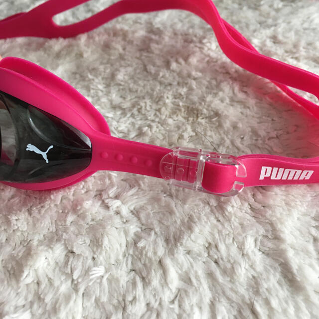 PUMA(プーマ)の美品プーマ☆PUMAゴーグル☆ピンク色☆スイミングゴーグル☆プール☆水泳 スポーツ/アウトドアのスポーツ/アウトドア その他(マリン/スイミング)の商品写真