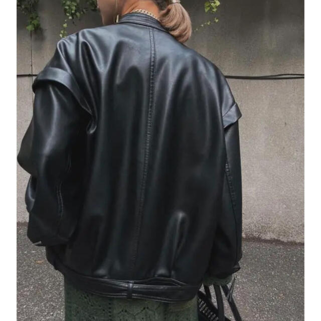 Ameri VINTAGE(アメリヴィンテージ)の新品タグ付き　RETRO FAKE LEATHER JACKET ameri レディースのジャケット/アウター(ライダースジャケット)の商品写真