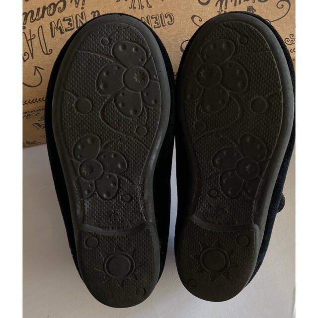 こどもビームス(コドモビームス)のcienta シエンタフォーマルストラップ/veloour Black 25 キッズ/ベビー/マタニティのキッズ靴/シューズ(15cm~)(フォーマルシューズ)の商品写真