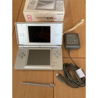 ニンテンドーDS(ニンテンドーDS)のNintendo DS ニンテンド-DS LITE グロスシルバー(携帯用ゲーム機本体)