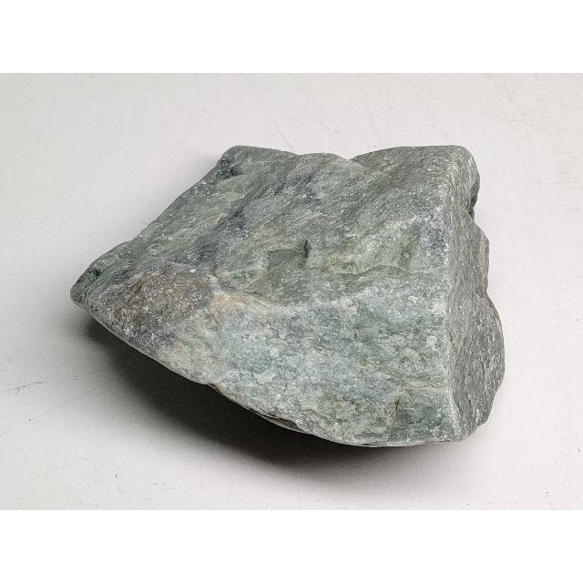 緑黒 150g M 翡翠 ヒスイ 翡翠原石 原石 鉱物 鑑賞石 自然石 誕生石
