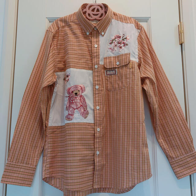 新品】カールヘルム クマ 桜 刺繍 チェック柄 長袖シャツ 流行 35%割引