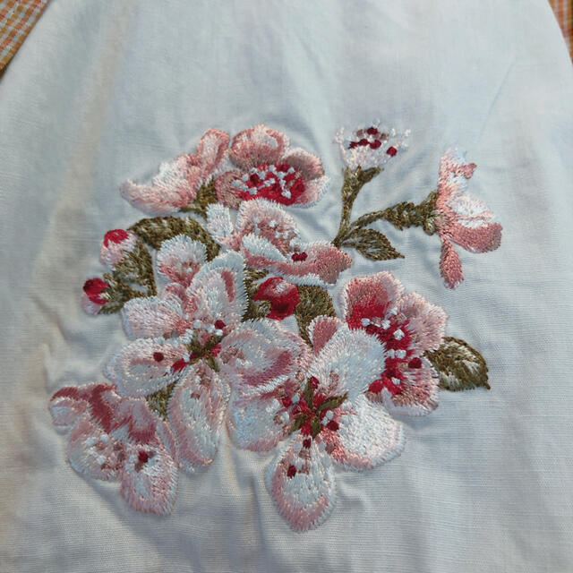 Karl Helmut(カールヘルム)の【新品】カールヘルム クマ 桜 刺繍 チェック柄 長袖シャツ メンズのトップス(シャツ)の商品写真