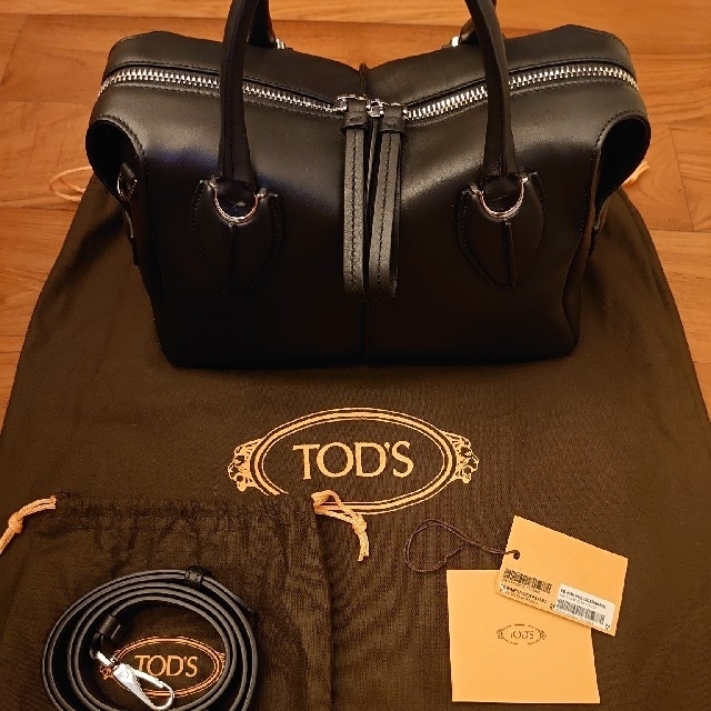 TOD'S(トッズ)のTOD'S  Dスタイリング バッグ 一回使用のみ レディースのバッグ(ハンドバッグ)の商品写真