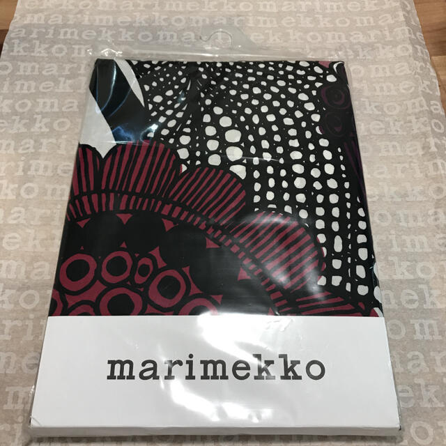 marimekko(マリメッコ)の新品！　マリメッコ　シールトラプータルハ　布団、枕カバーセット インテリア/住まい/日用品の寝具(シーツ/カバー)の商品写真