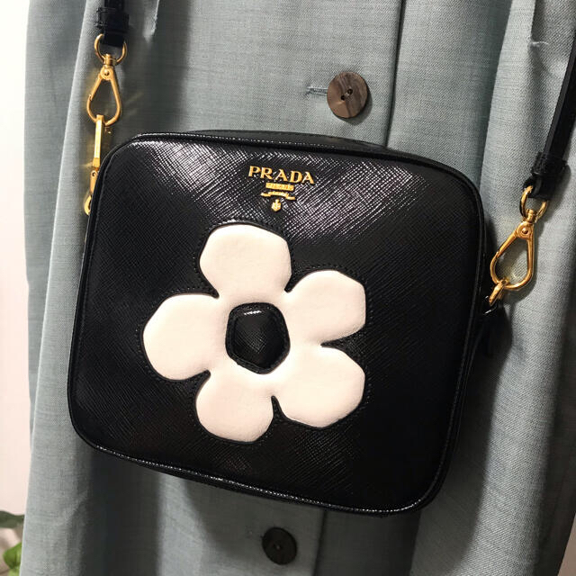 PRADA ショルダーバック ブラック 新品 未使用