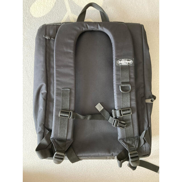 EASTPAK(イーストパック)のイーストパック　リュック　黒 メンズのバッグ(バッグパック/リュック)の商品写真