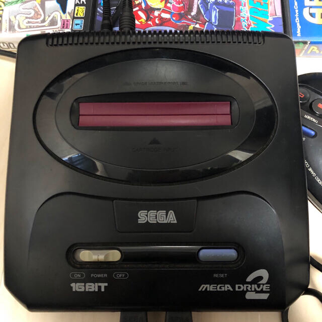 SEGA(セガ)のMDメガドライブ本体+レトロソフトまとめてお得！6本セット！バラ売り可能！ エンタメ/ホビーのゲームソフト/ゲーム機本体(家庭用ゲーム機本体)の商品写真