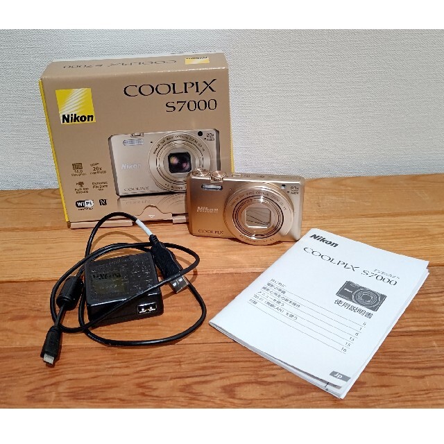 カメラ★Nikon COOLPIX S7000 ゴールド 美品★