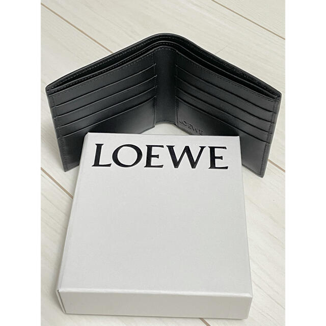 LOEWE(ロエベ)のロエベ　二つ折り財布 メンズのファッション小物(折り財布)の商品写真