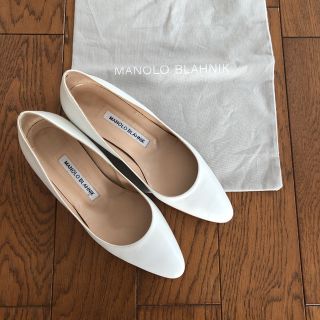 マノロブラニク(MANOLO BLAHNIK)のマノロブラニク　リストニー　ホワイト 36.5(ハイヒール/パンプス)