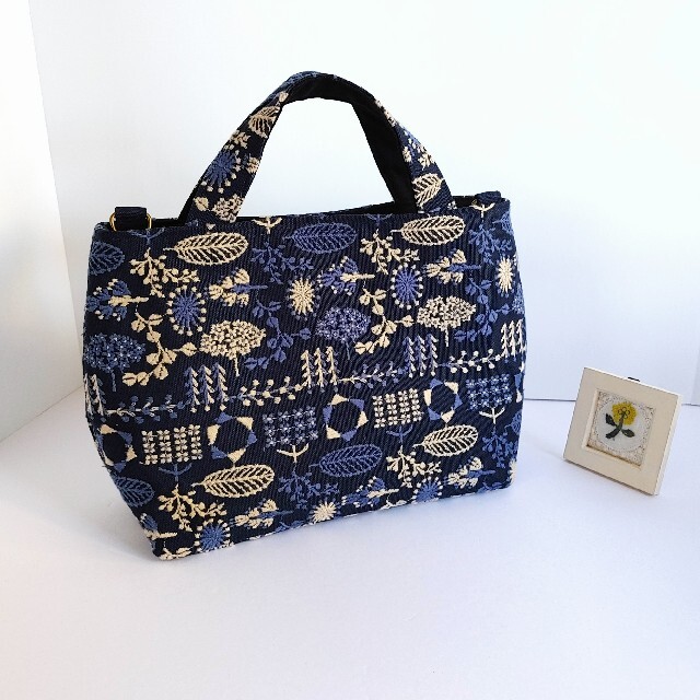 点と線模様製作所 yasou 2wayパニーニ風 刺繍生地 点と線模様製作所 yasou 2wayパニーニ風 刺繍生地