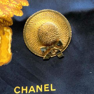 シャネル(CHANEL)のCHANEL シャネル　ブローチ　麦わら帽子　ヴィンテージ(ブローチ/コサージュ)